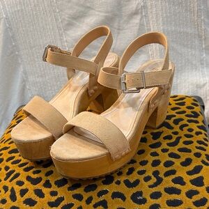 SCHUTZ Beige Suede Platform Heels
